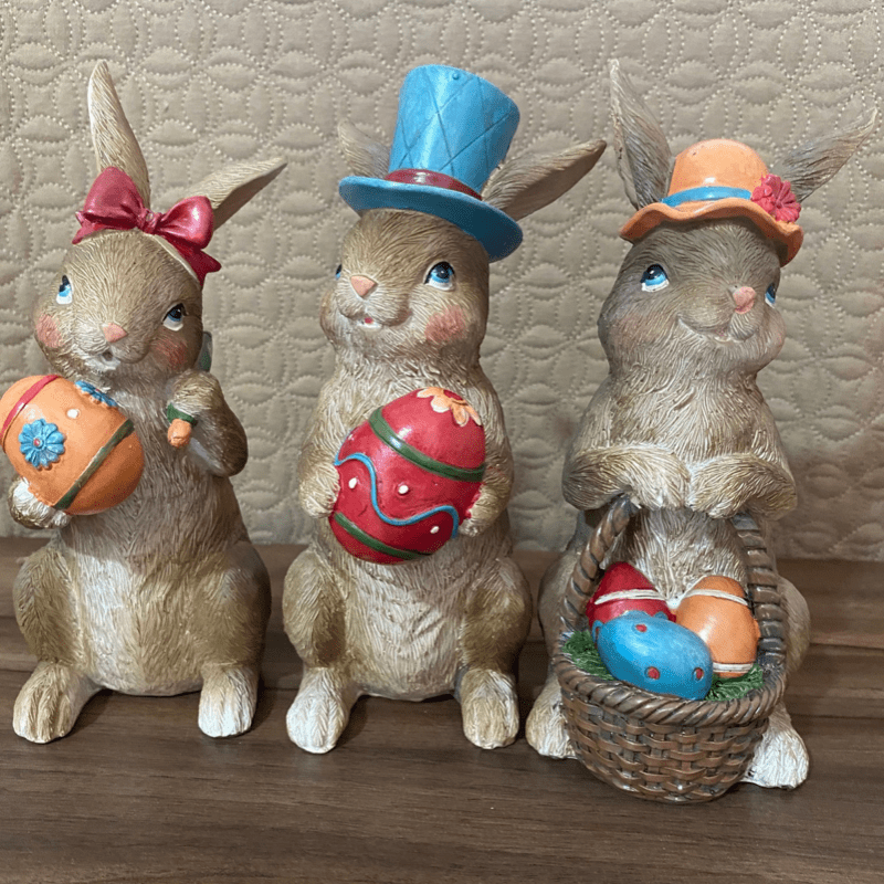 Trio de coelhos caramelo