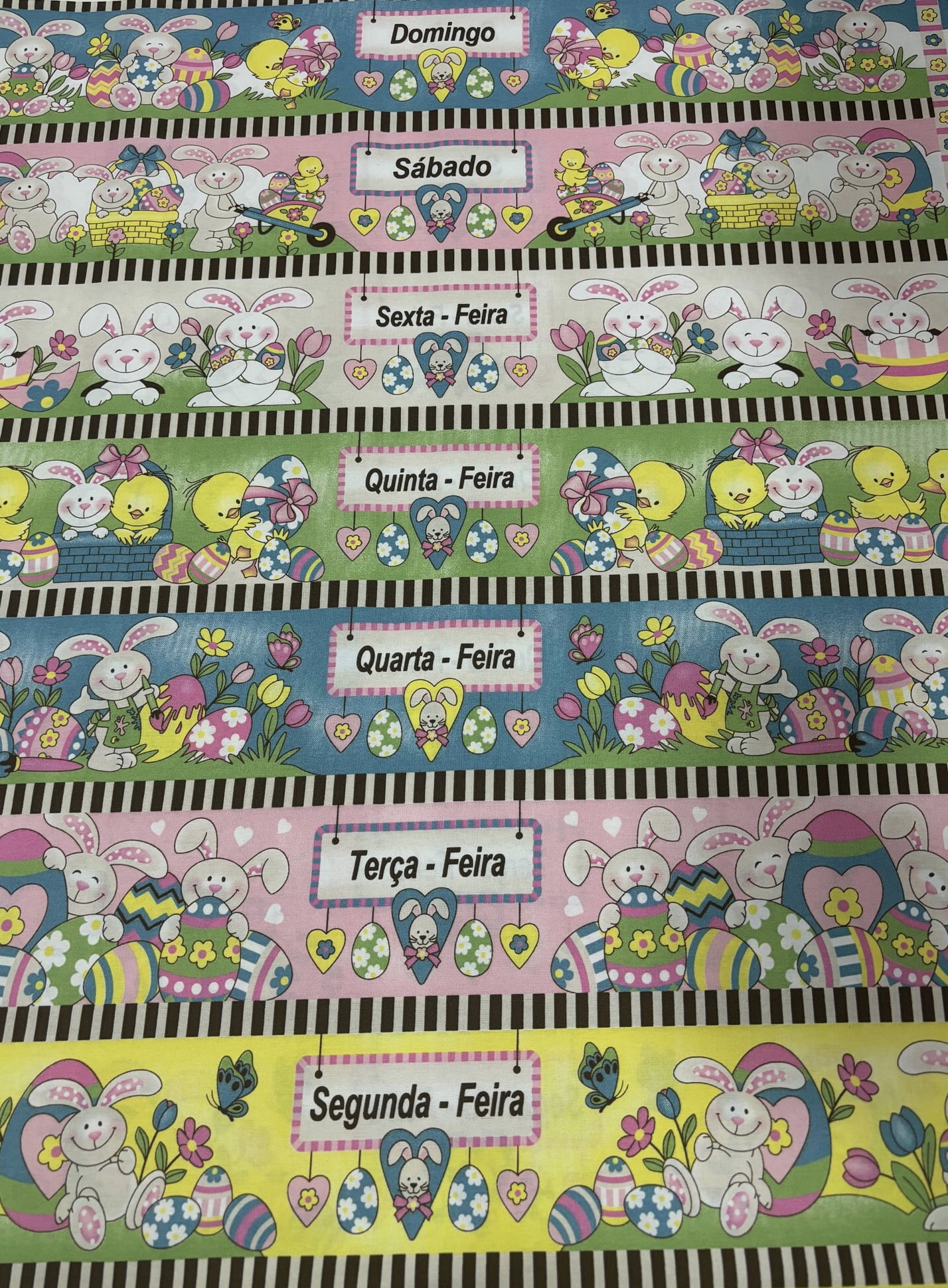 Tricoline estampado semaninha Páscoa feliz