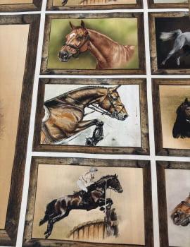 Painel cavalos